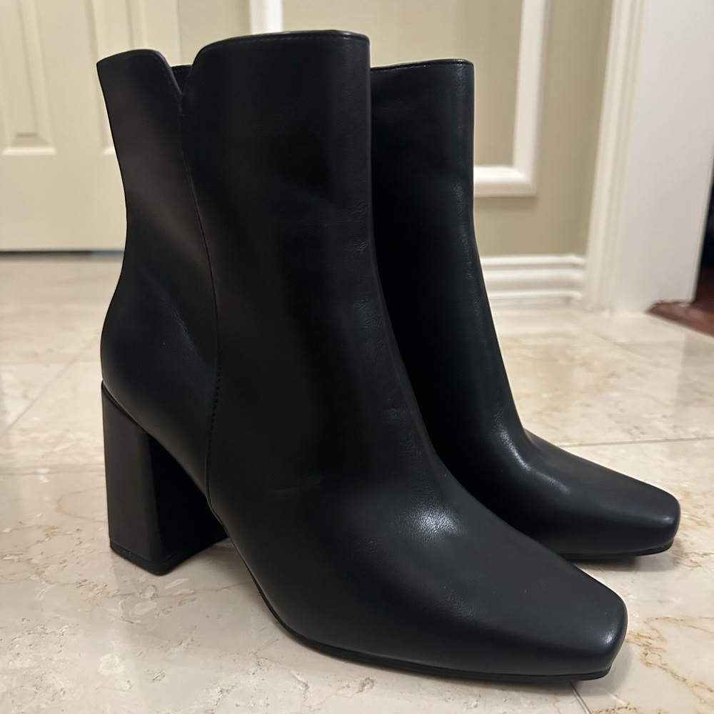 Kelly & Katie Black booties- Never Worn!